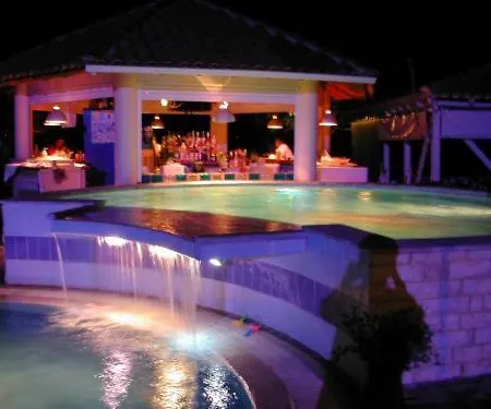 Apartahotel Sweet Dreams 3*